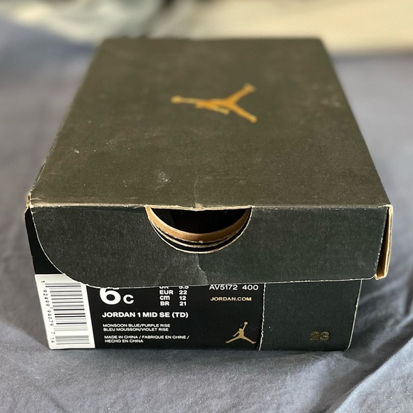 Jordan 1 Mid SE - Picture 9 of 9